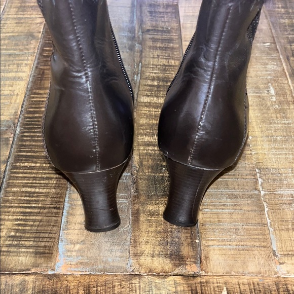 Karen Scott Dark Brown Fur-Trimmed Heeled Boots - Picture 4 of 4